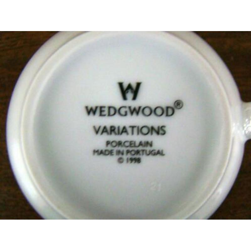 Theepot + 2 kop en schotels Wedgwood Variations