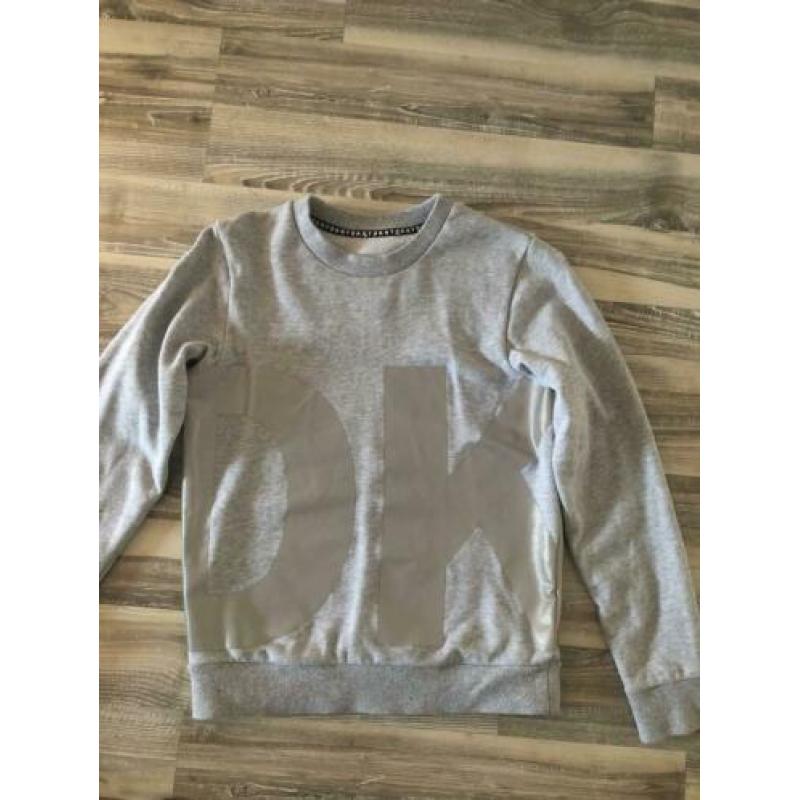 Trui DKNY maat 146