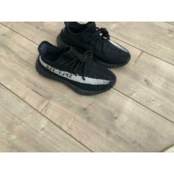 Yeezy oreo 38 2/3 us 6