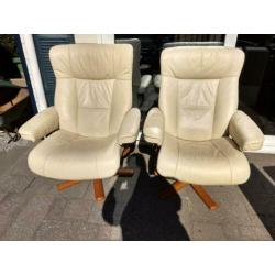 2 mooie relax fauteuils goede staat zie omschrijving