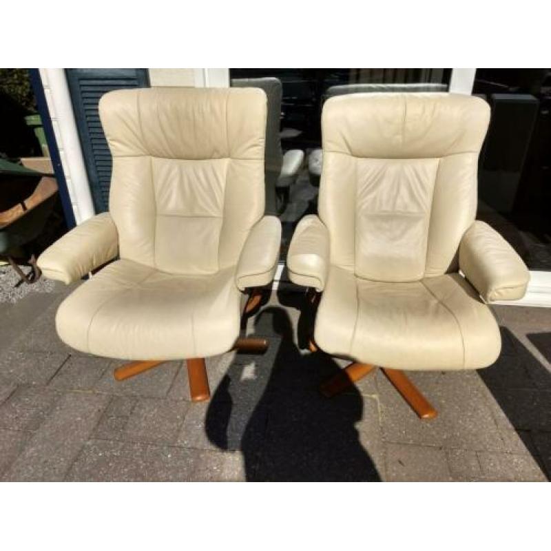 2 mooie relax fauteuils goede staat zie omschrijving