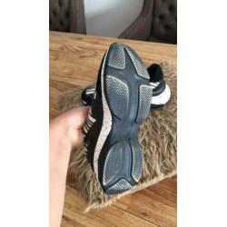Leuke sneakers maat 39
