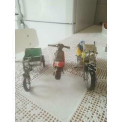 Blikken speelgoed motor