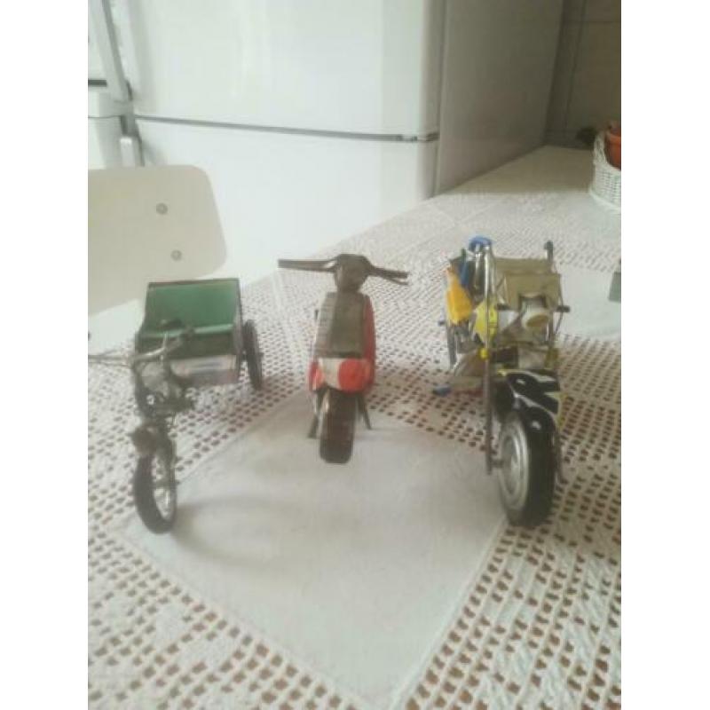Blikken speelgoed motor