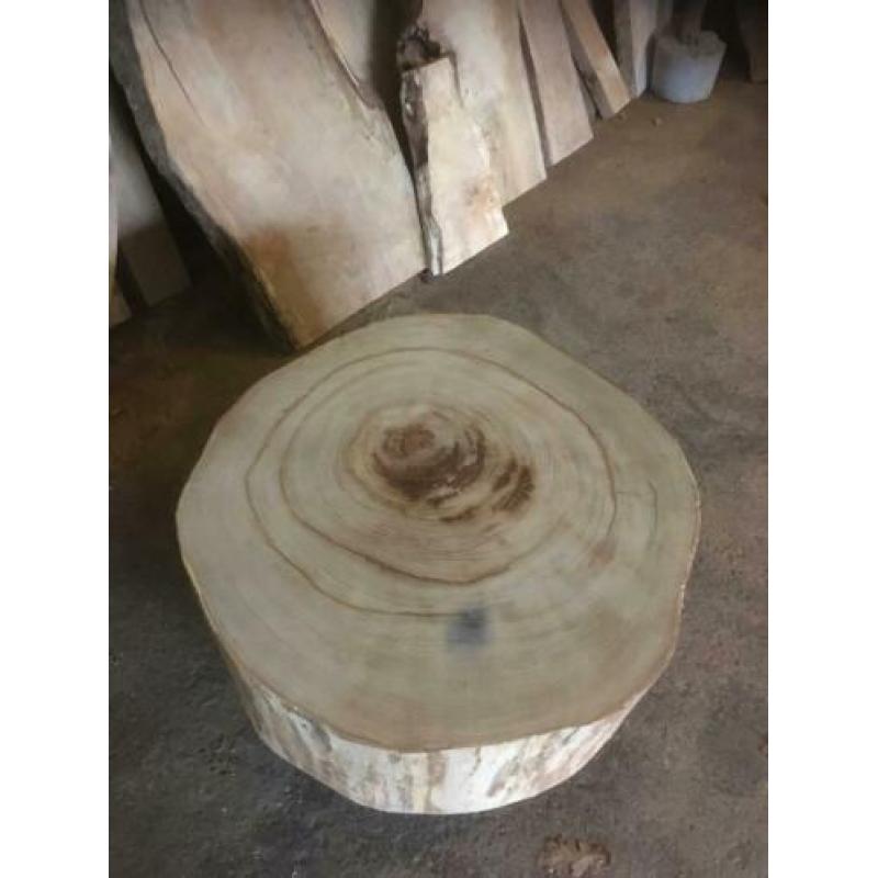 Massief tamme kastanje boomstamtafel, hoogte 40cm, nieuw!!