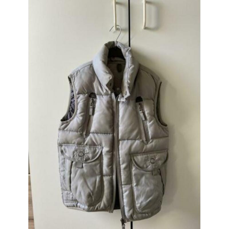 Airforce bodywarmer maat 12