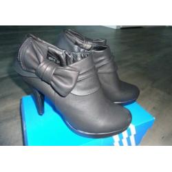 NIEUW! ALICIA SHOES zwart hakken - Maat:39