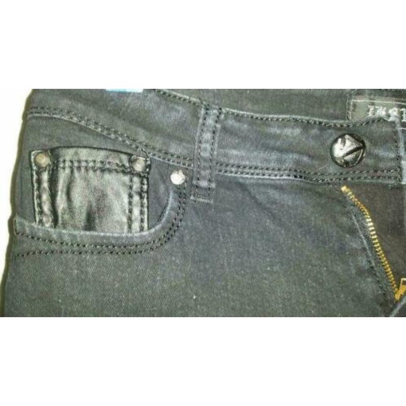 Jeans broek zwart met lederlook acsenten...NIEUW!! mt.m/l