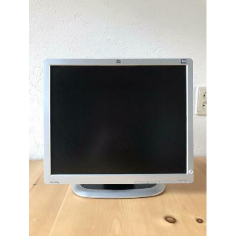HP L1950 monitor - 19 inch