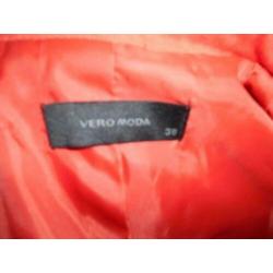 jasje rood vero moda 38 OPRUIMING