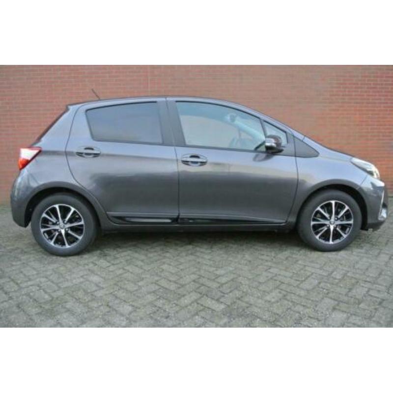 Toyota Yaris 1.5 VVT-i Dynamic Rijklaarprijs