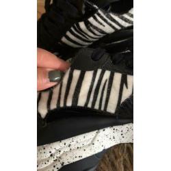 Leuke sneakers maat 39