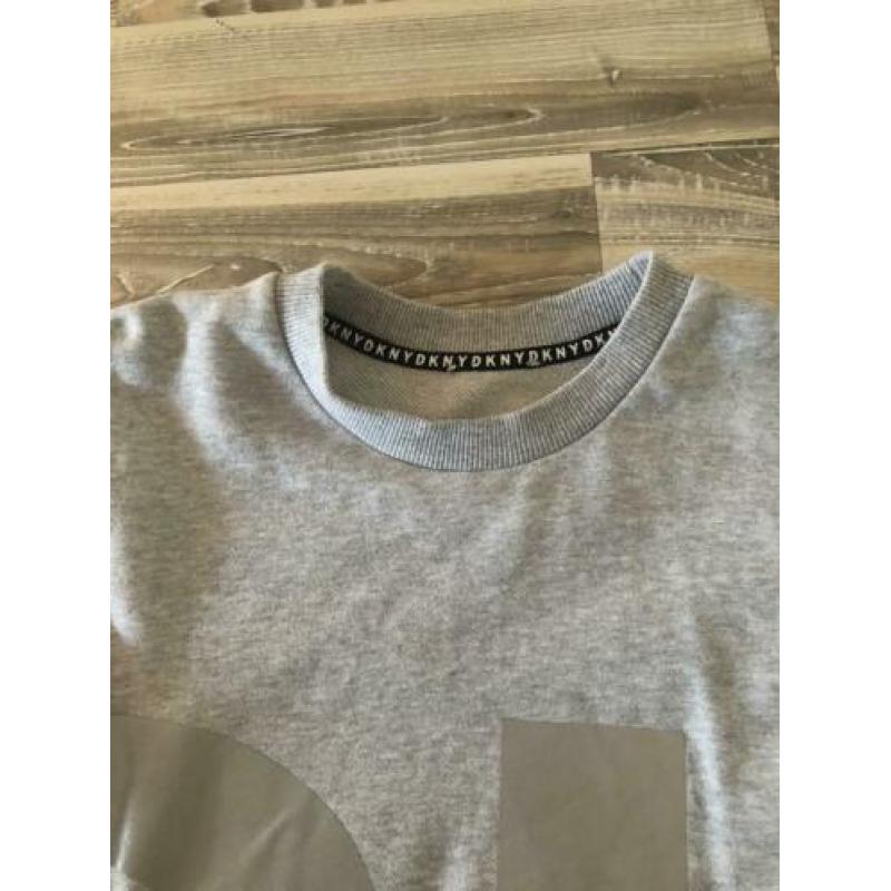 Trui DKNY maat 146