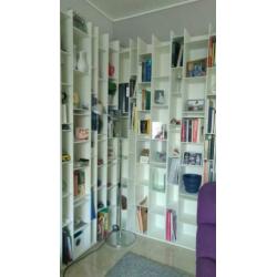 Hele mooie design wand / boekenkast MDF Italia Random