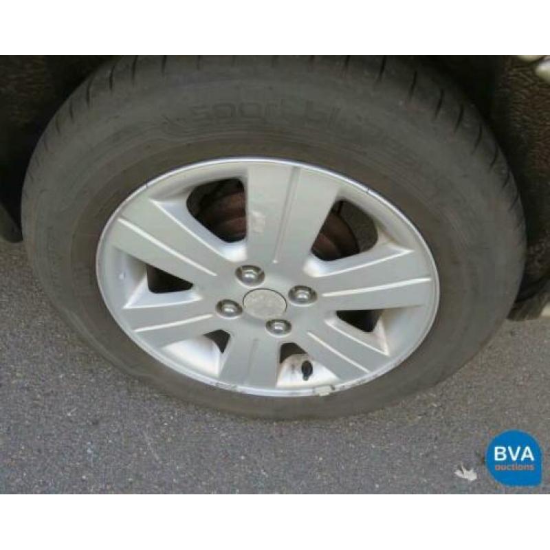 Suzuki Liana 1.6I 16V (bj 2002)