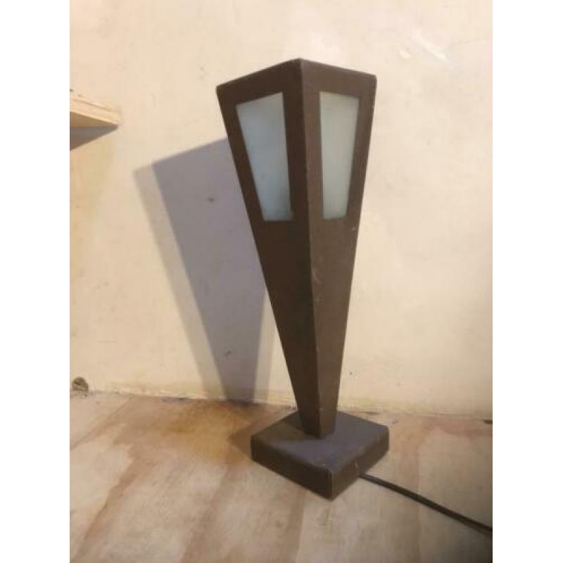 Industriële veroeste lampen