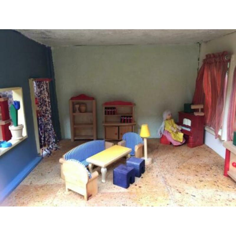 Mooi houten poppenhuis