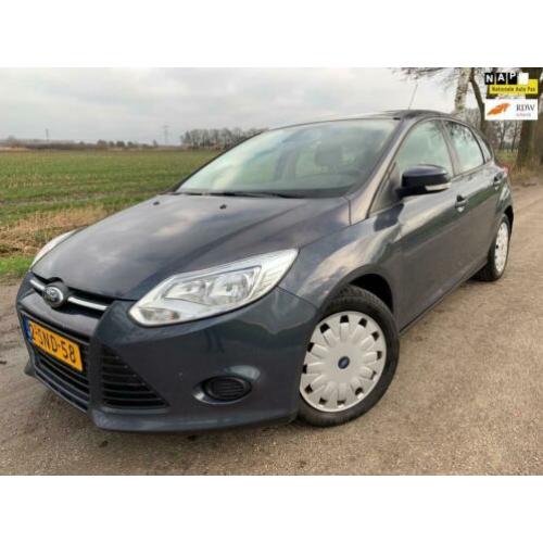 Ford Focus 1.6 tdci / 5 Deurs navi - clima bj 2013