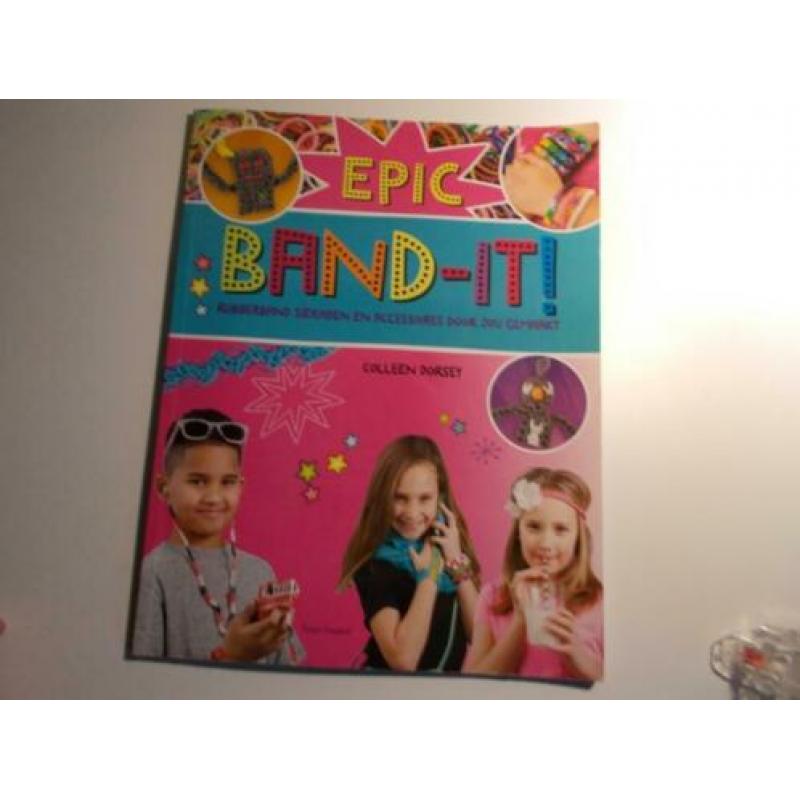 2 Loombands dozen met handboek