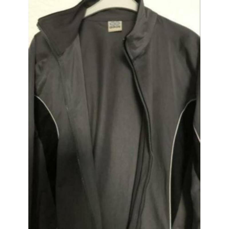 Maat m - adias - grijse vest