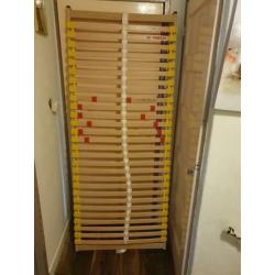 Te koop z.g.a.n. lattenbodem 80 x 200 cm