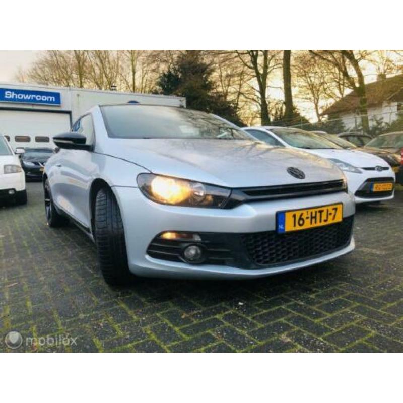 Volkswagen Scirocco 1.4 TSI Highline Plus Pano dak / LM / Na