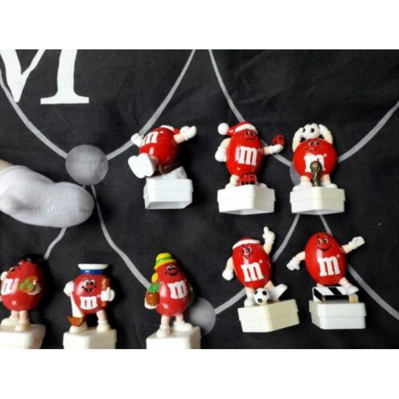 m&m rugzakken paas figuren sport div.