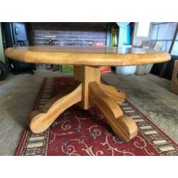 massief houten salontafel