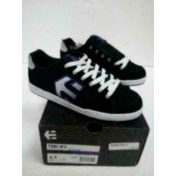 Etnies tobi w's maat 35,5 (21,5cm) en 37 (22,5cm)