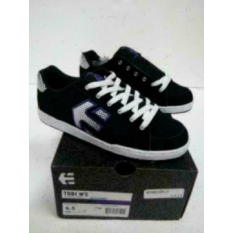 Etnies tobi w's maat 35,5 (21,5cm) en 37 (22,5cm)