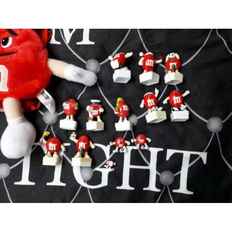 m&m rugzakken paas figuren sport div.