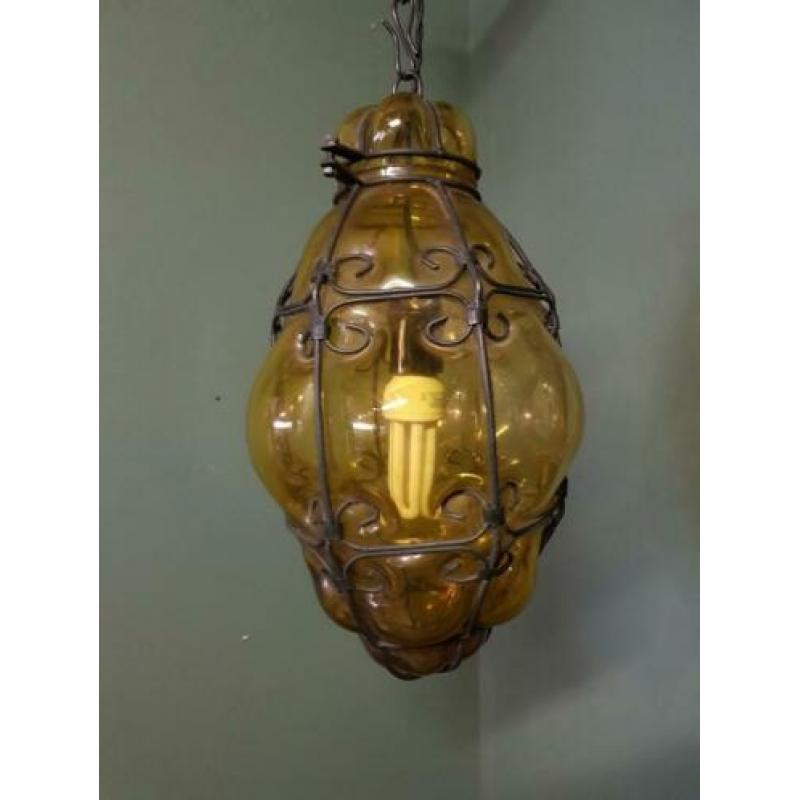 Amberkleurig Venetiaanse Murano Hanglamp. €125,-.