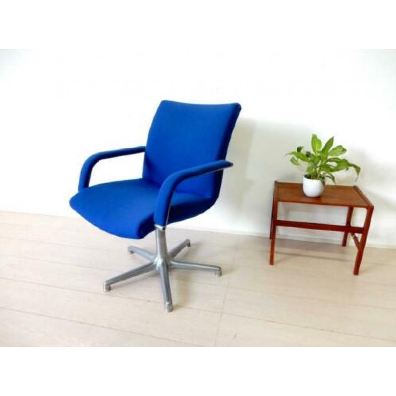 retro vintage stoel bureaustoel Artifort Geoffrey Harcourt