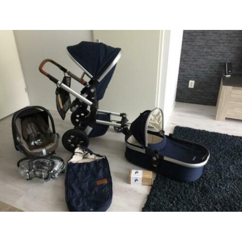 Joolz day parrot blue met maxi cosi zgan