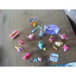 verzameling littlest Pet Shop(lps) dieren en bijbehoren