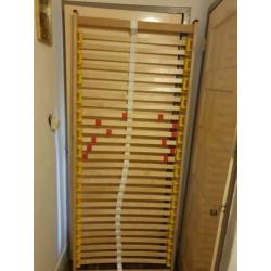 Te koop z.g.a.n. lattenbodem 80 x 200 cm