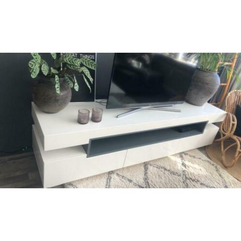 Tv meubel hoogglans wit 2m