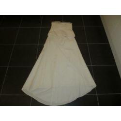 Trouwjurk 42/44 inclusief omslagdoek