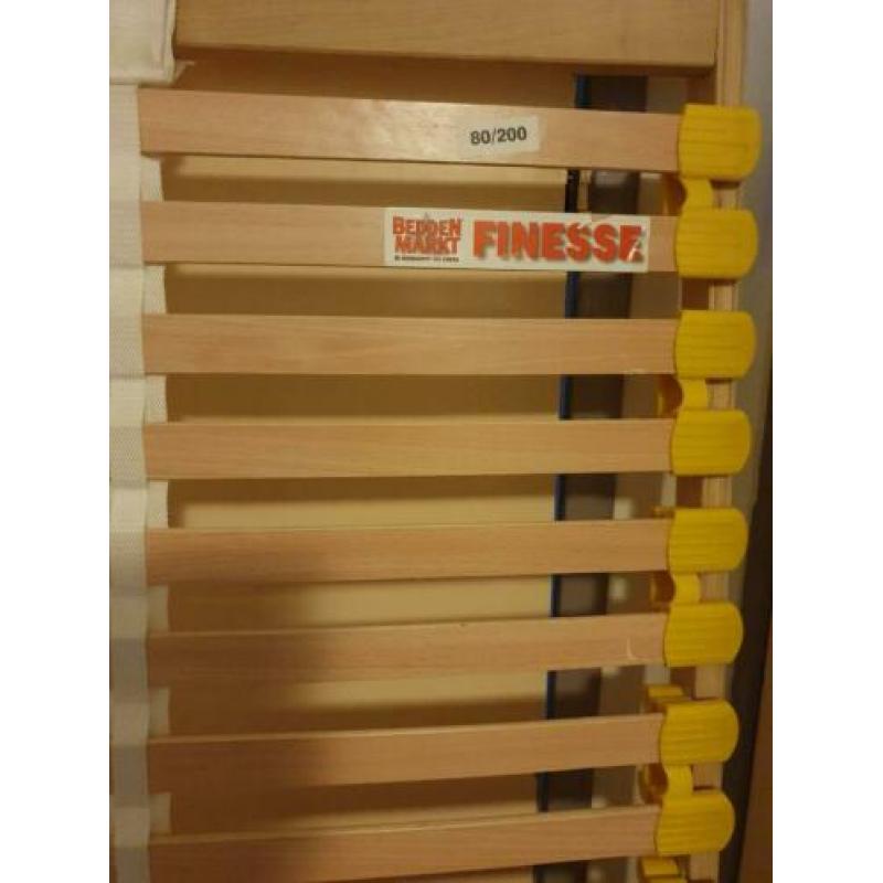 Te koop z.g.a.n. lattenbodem 80 x 200 cm