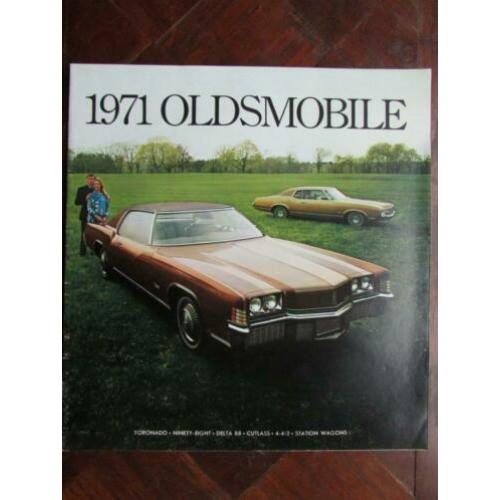 1971 Oldsmobile prestige brochure
