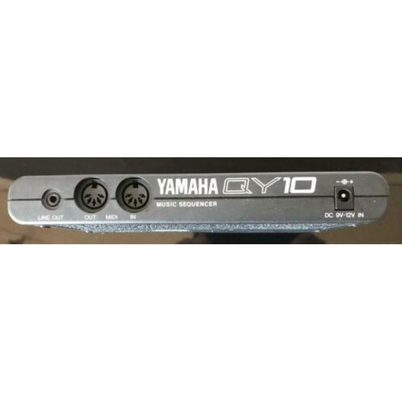 Yamaha qy10 music sequencer
