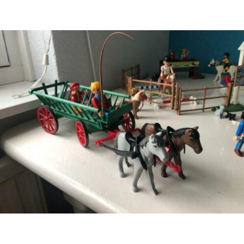 Playmobil paarden/boerderij en extra