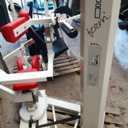 4Professionele fitnesstoestellen met nieuwe kussens te koop