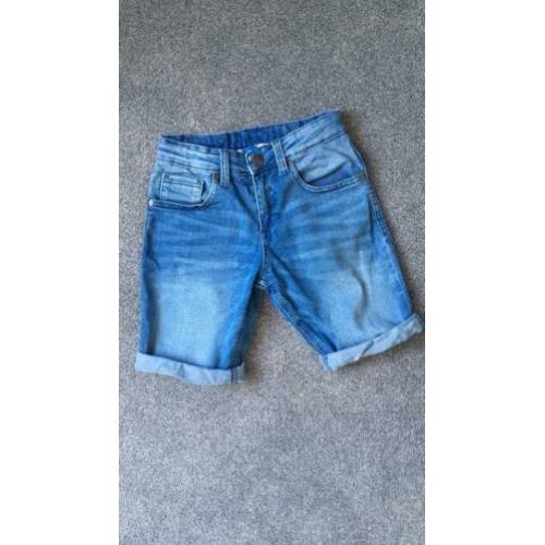Stoere korte broek We Fashion mt 128