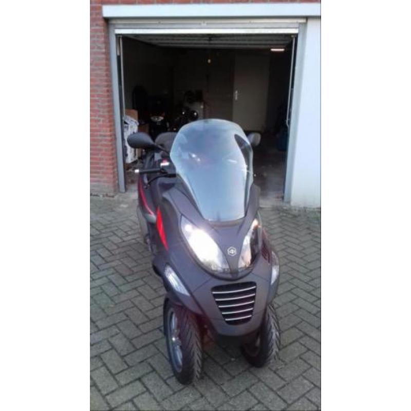 , MP3 PIAGGIO 400, 2750 EURO, ;ZWART , en ROLEX EN MEER!