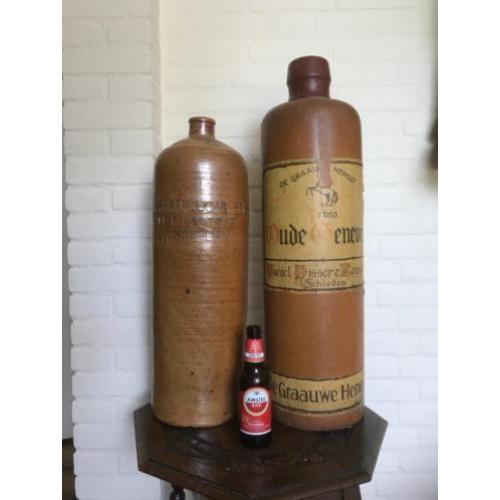 Reclame modellen van jeneverkruiken