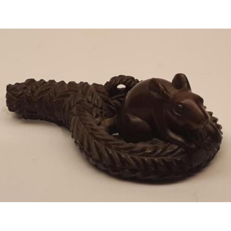Antiek netsuke hout muis