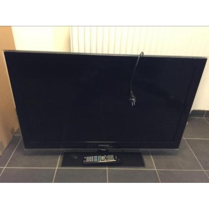 40 inch Samsung LCD tv