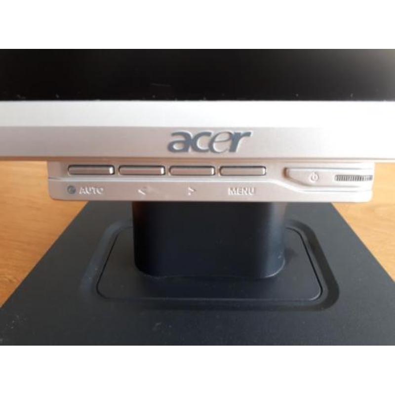 ACER computerscherm, diagonaal 56cm, lngt 47,5cm, brdt 29,5