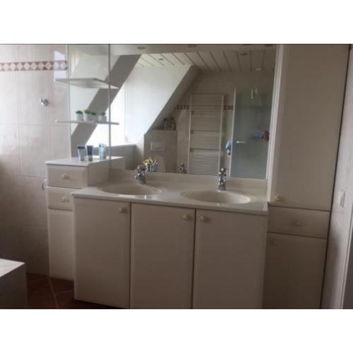 Badkamer meubel 1.83 x 1.95 incl. 2 Grohe kranen